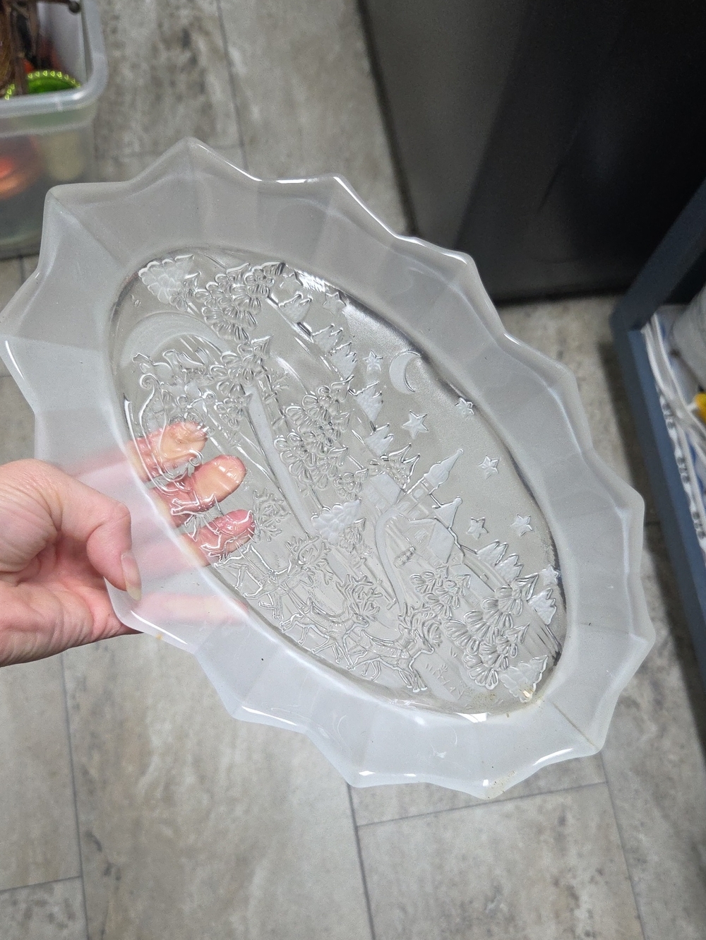 Decorative Clear Frosted Glass Serving Platter - Clear